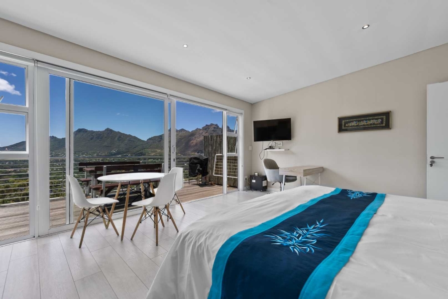 8 Bedroom Property for Sale in Mount Rhodes Western Cape